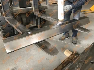 MM1081689 Tightening Wedge (5)